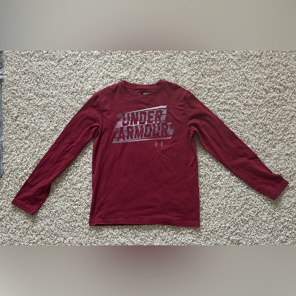 Under Armour Boys Medium Dark Red Long Sleeve Shirt